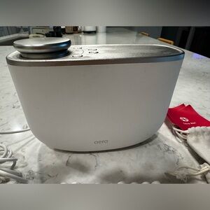 Aera Diffuser AQ30 with scent samples